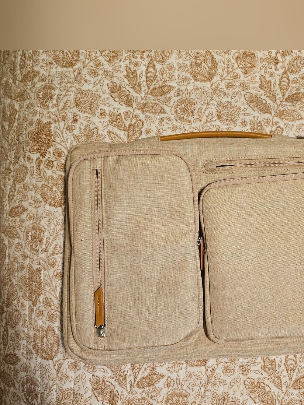 MOSISO Beige Laptop Bag for Women - Multi-Pocket Professional Carry Case